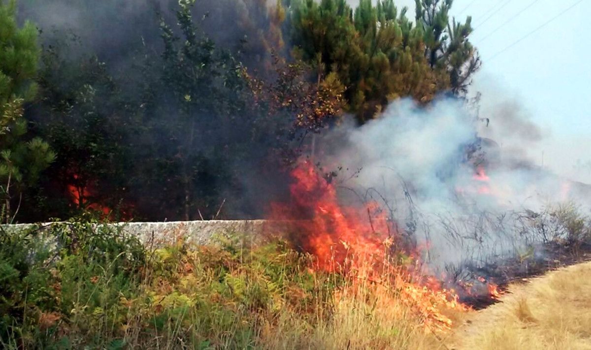 Tercer día de incendios en Vilar y O Rañadoiro, en Ponte Sampaio