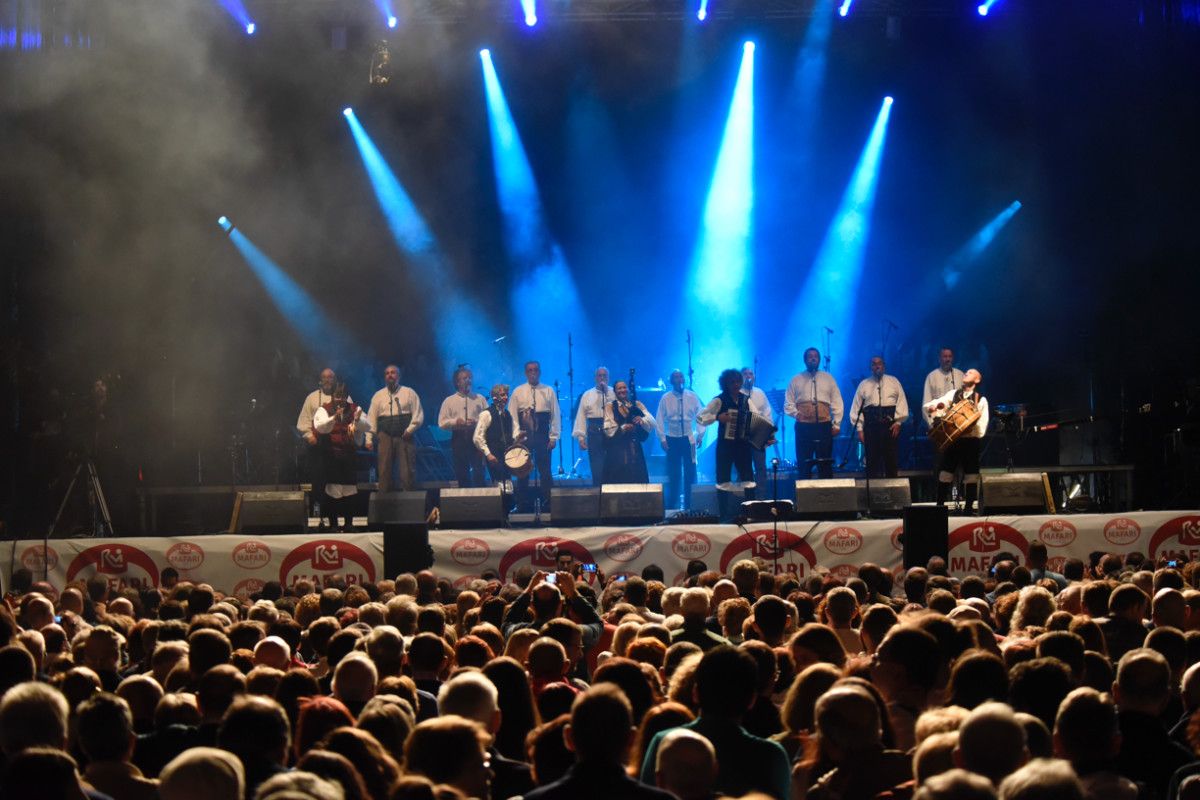 Concierto de Treixadura con el Coro Cantigas e Agarimos y la Banda de Música de Pontevedra