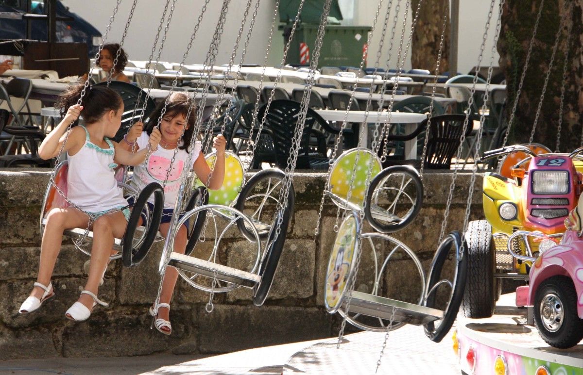 Día del Niño en las atracciones de las fiestas de la Peregrina