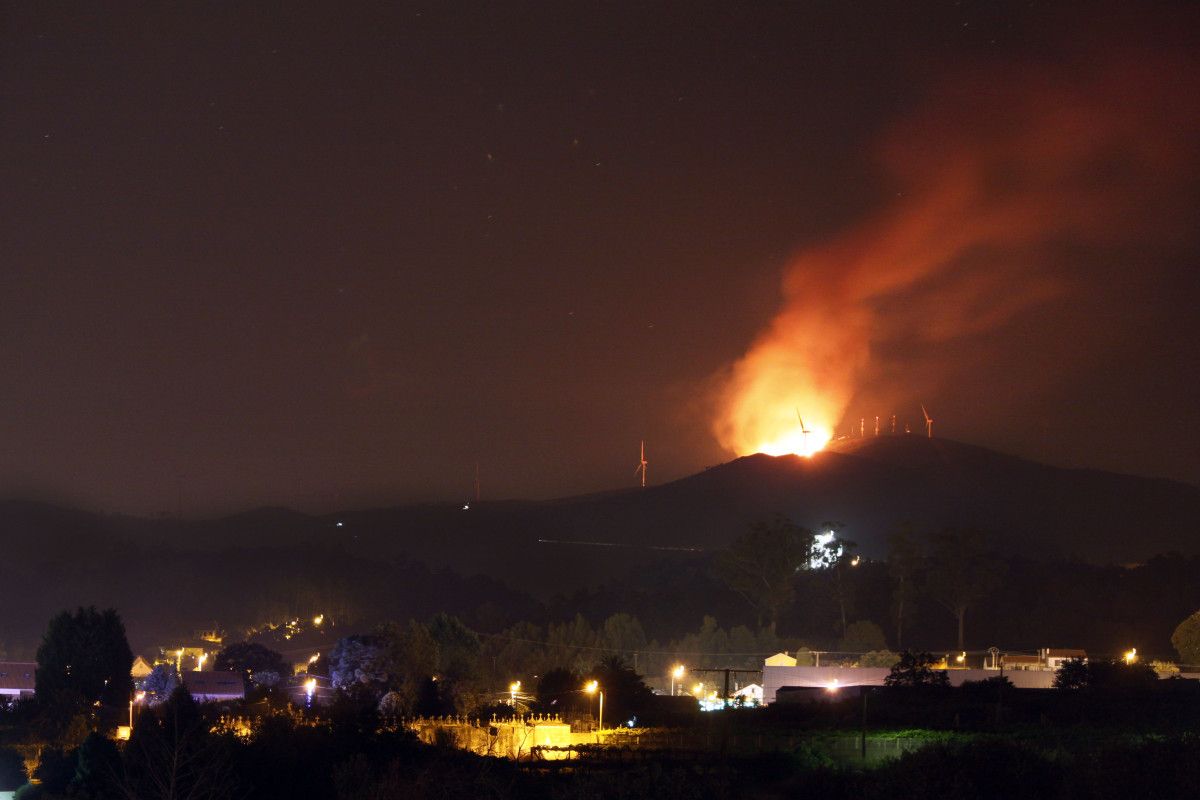 Incendio en el monte Xiabre