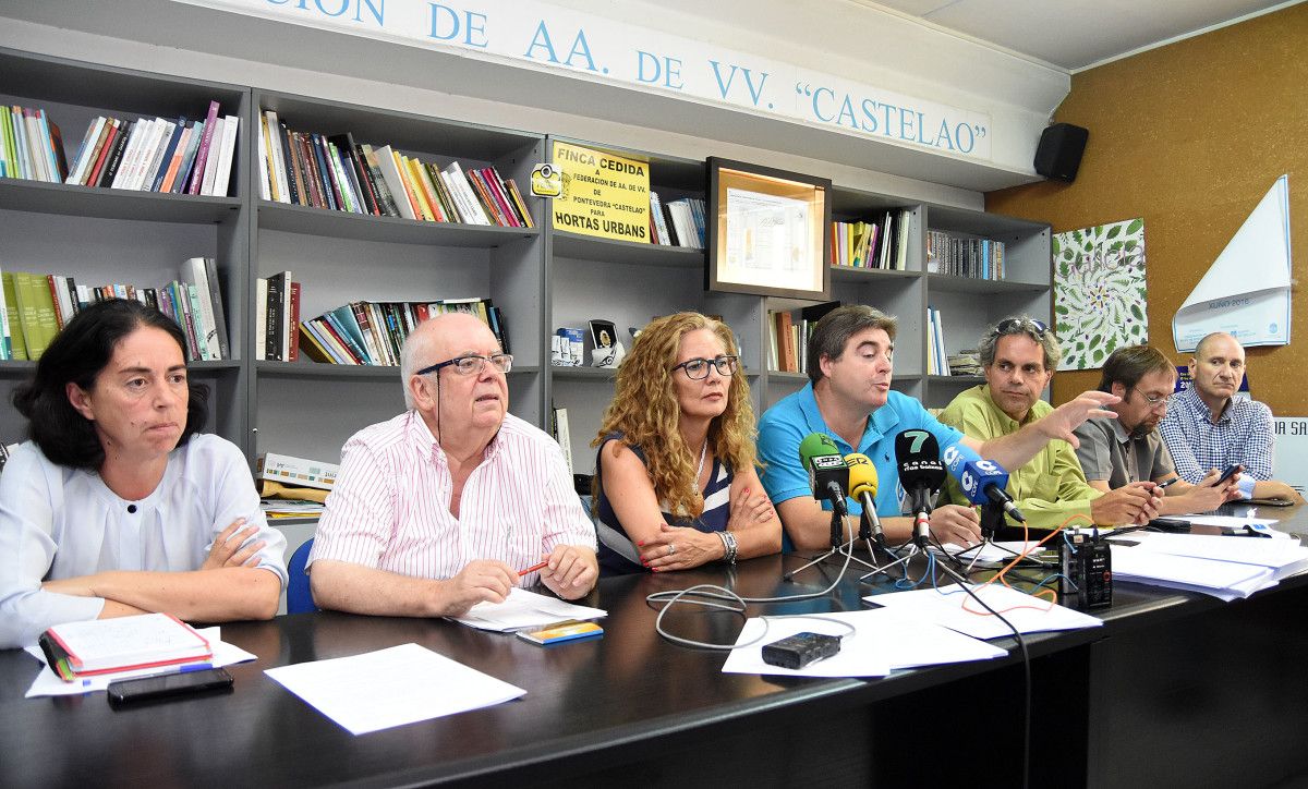 La plataforma SOS Sanidade Pública presenta el inicio de la recogida de firmas para la ILP en defensa de Montecelo