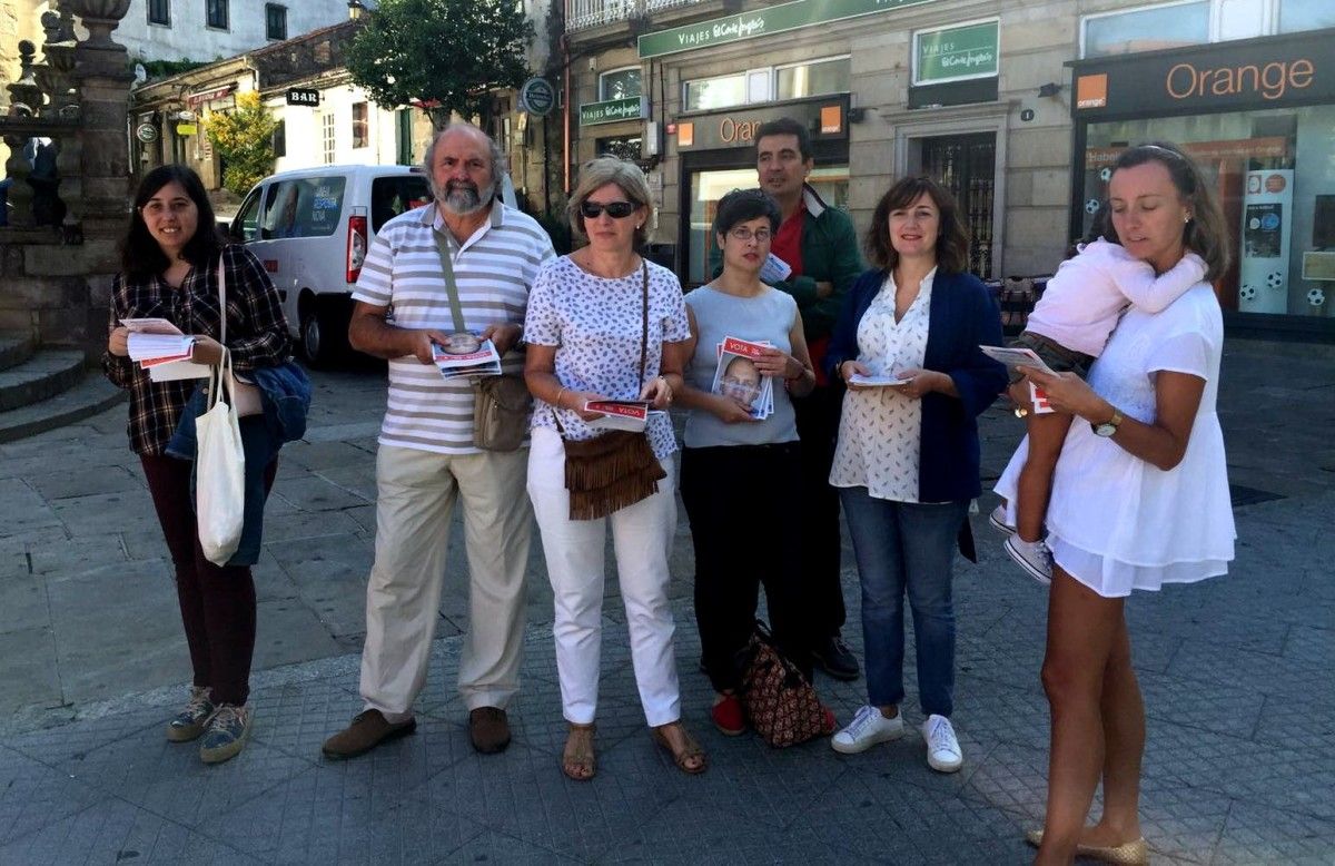 Reparto de propaganda electoral del PSdeG-PSOE en Pontevedra