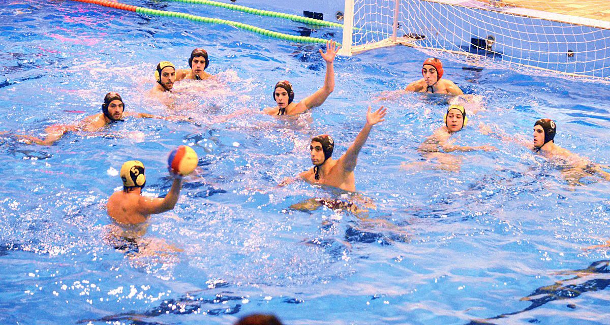 Partido entre Marina Ferrol y Club Waterpolo Pontevedra