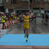 Gustavo Nieves, entrando en meta no XX Medio Maratón Cidade de Pontevedra