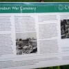Cartel explicativo no cemiterio de Guerra de Kanchanaburi
