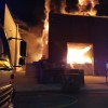 Incendio en una nave industrial en el polígono de Castiñeiras, en Bueu