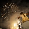 Lanzamiento de fuegos artificiales en el primer día de las Festas da Peregrina 2024