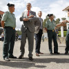 Visita institucional de Santiago Villanueva e Alfonso Rueda á base do GRS en Catro Senín