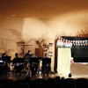 Espectáculo de títeres y música en directo reproduciendo el musical 'West Side Story' en el conservatorio
