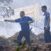 Un incendio forestal cerca vivendas en diversas localidades de Caldas e Vilagarcía