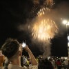 Lanzamiento de fuegos artificiales en el primer día de las Festas da Peregrina 2024