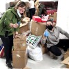 Voluntarias de AGA Ucraína preparando os paquetes con destino a Ucraína