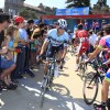 Control de firmas en Pontevedra antes del inicio de la segunda etapa de La Vuelta