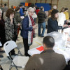 Pontevedreses votando nas eleccións xerais do 28A