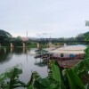 Río Kwai coa ponte sobre o mesmo