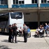 Chegada da Policía Nacional á Estación de autobuses ante a protesta de Amizade