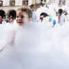 Fiesta de la espuma en A Pedreira por la vuelta al cole