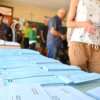 Pontevedreses votando nas eleccións municipais do 26M