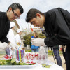 Degustación de produtos elaborados con camelias a cargo de estudantes do Carlos Oroza