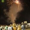 Lanzamiento de fuegos artificiales en el primer día de las Festas da Peregrina 2024