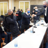 Saúdo entre Rafa Domínguez e Alfonso Rueda no comité executivo provincial do Partido Popular