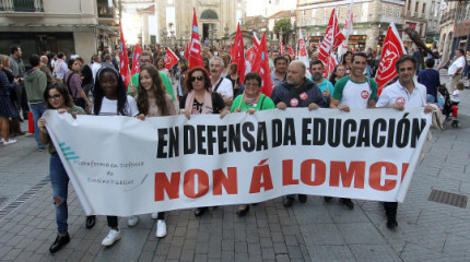 Manifestación de la Plataforma polo ensino público contra la reválida