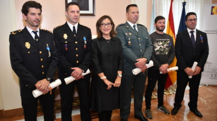 Entrega de condecoraciones al Mérito Civil y de Protección Civil