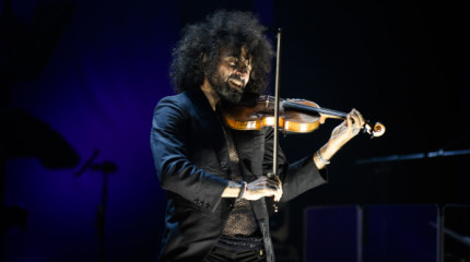 O prodixio de Ara Malikian ao violín triunfa en Pontevedra