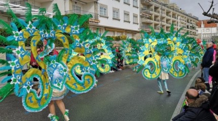 Multitudinario desfile de Entroido en Sanxenxo