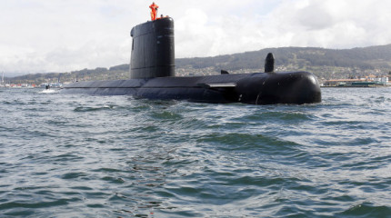 Submarino Mistral S-73 en la ría de Pontevedra