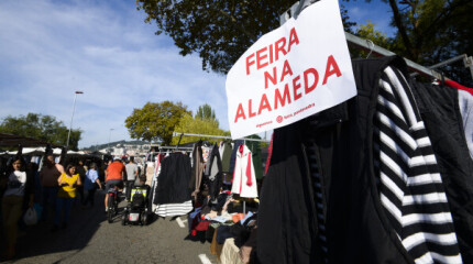 A feira dos sábados regresa, seis meses despois, a Rafael Areses