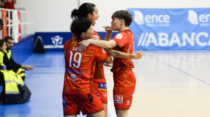 Imaxes do partido de liga entre Poio Pescamar e Futsal Alcantarilla na Seca