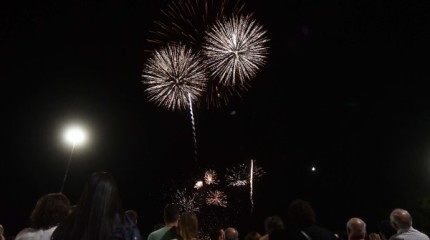 Fogos artificiais no fin das Festas da Peregrina