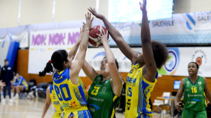 Partido de Liga Femenina 2 entre CB Arxil y Adareva 