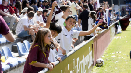 Búscate en las imágenes del ascenso del Pontevedra a Primera RFEF vivido en Pasarón