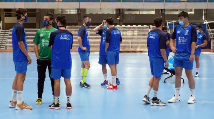 Primer entrenamiento del Teucro para la temporada 2021 / 2022