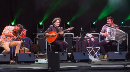 Concierto de Fetén Fetén en la Praza da Ferrería