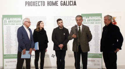 "Arte e solidariedade" en Pontevedra, 65 artistas doan as súas obras en beneficio de Proxecto Home Galicia