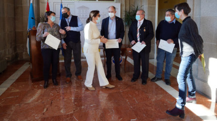 Entrega de diplomas a voluntarios radioafeccionados de REMER