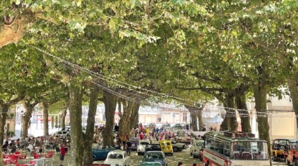 Concentración de Vehículos Clásicos en Ponte Caldelas