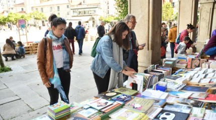 Los libros en gallego reclaman su espacio en el Día das Letras Galegas