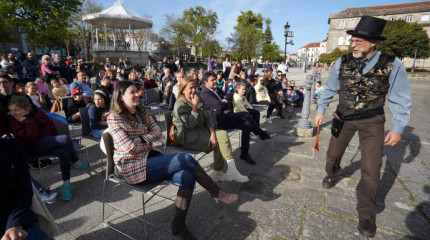 As rúas da Boa Vila convértense nun grande escenario polo Día do Teatro