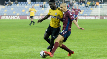 Partido de Segunda RFEF entre el Pontevedra y el Llanera en Pasarón