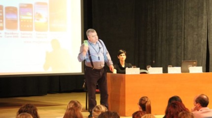 O xuíz Vázquez Taín durante a charla sobre comunicación familiar