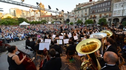 Concierto de Rubén Simeó con la Banda de Música de Salcedo