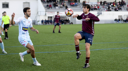 Partido entre el Pontevedra B y el Arosa en A Seca