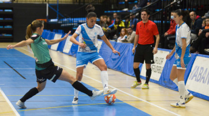 Imaxes do partido entre Marín Futsal e Atlético Navalcanero na Raña