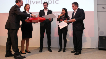 Livetopic y Coverwind, ganadores de los Premios Xove Empresario de AJE