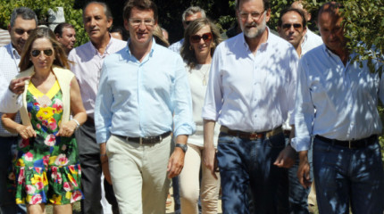 Paseo de Mariano Rajoy y dirigentes del PPdeG por el sendero fluvial de Ponte Arnelas