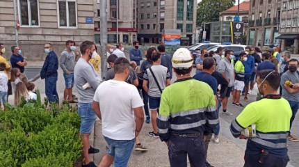 Protesta para demandar unha nova reunión da mesa de diálogo sobre o futuro de Ence